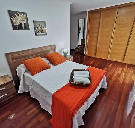 Apartamento Carrera Apartment Caldas De Reis Bagian luar foto