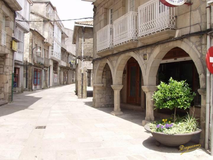 Apartamento Carrera Apartment Caldas De Reis Bagian luar foto